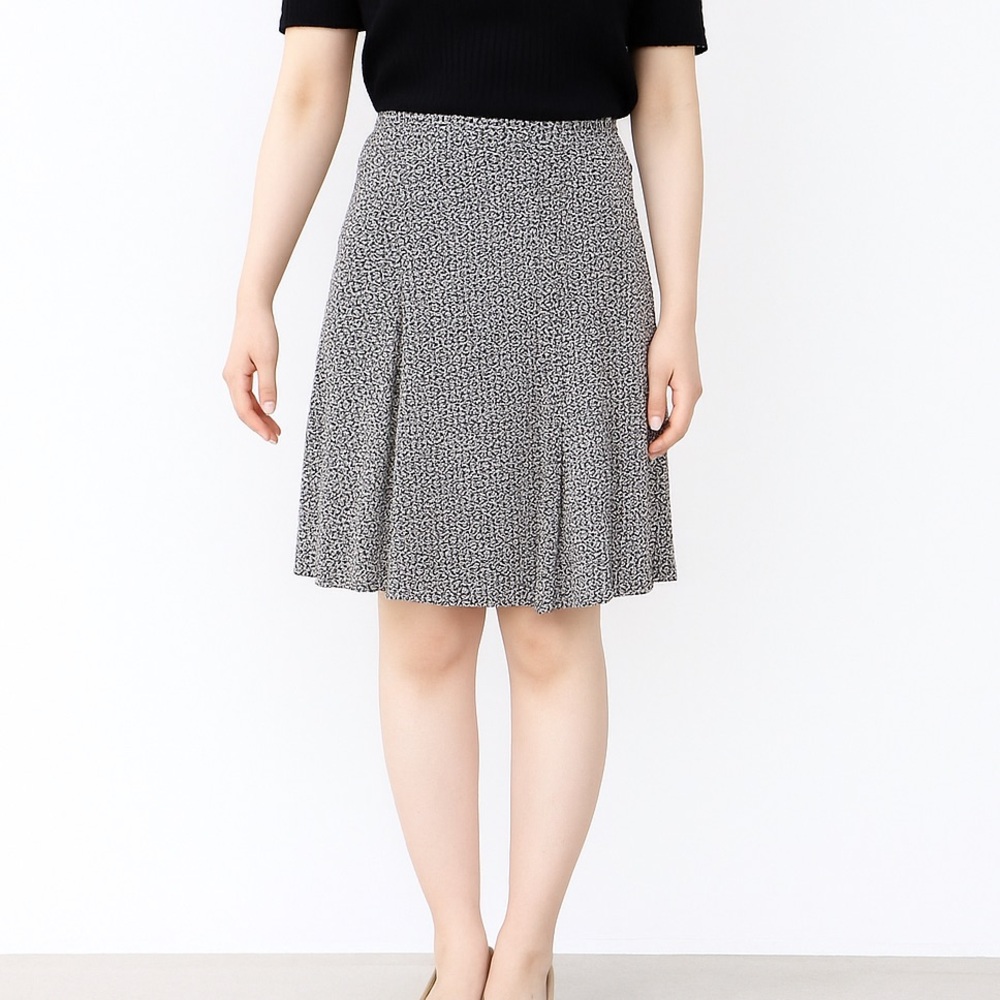 *Max Studio Black and White Printed Circle Skirt